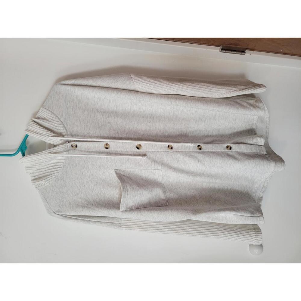 Light Beige Button-Up Hoodie with Ribbed Sleeves and Pocket, Size 2XL